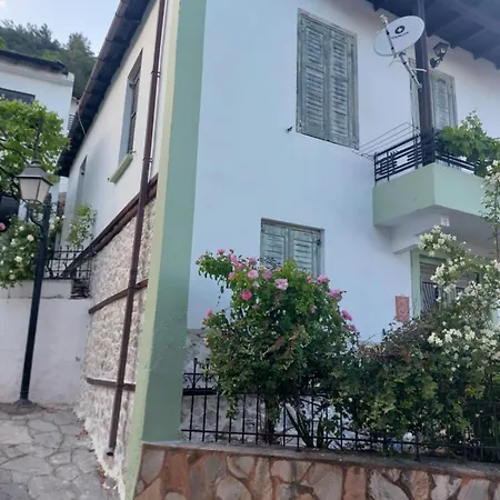 Traditional House In Panagia Village Feriehus *